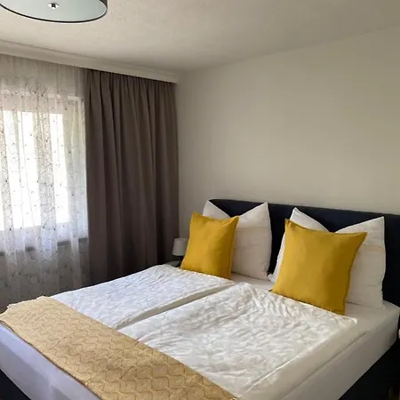 Ananas I Zentral & Seenah *